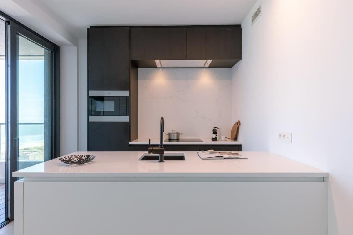 Huswell - Stunning Apartment With Breathtaking Views Oostende Bagian luar foto