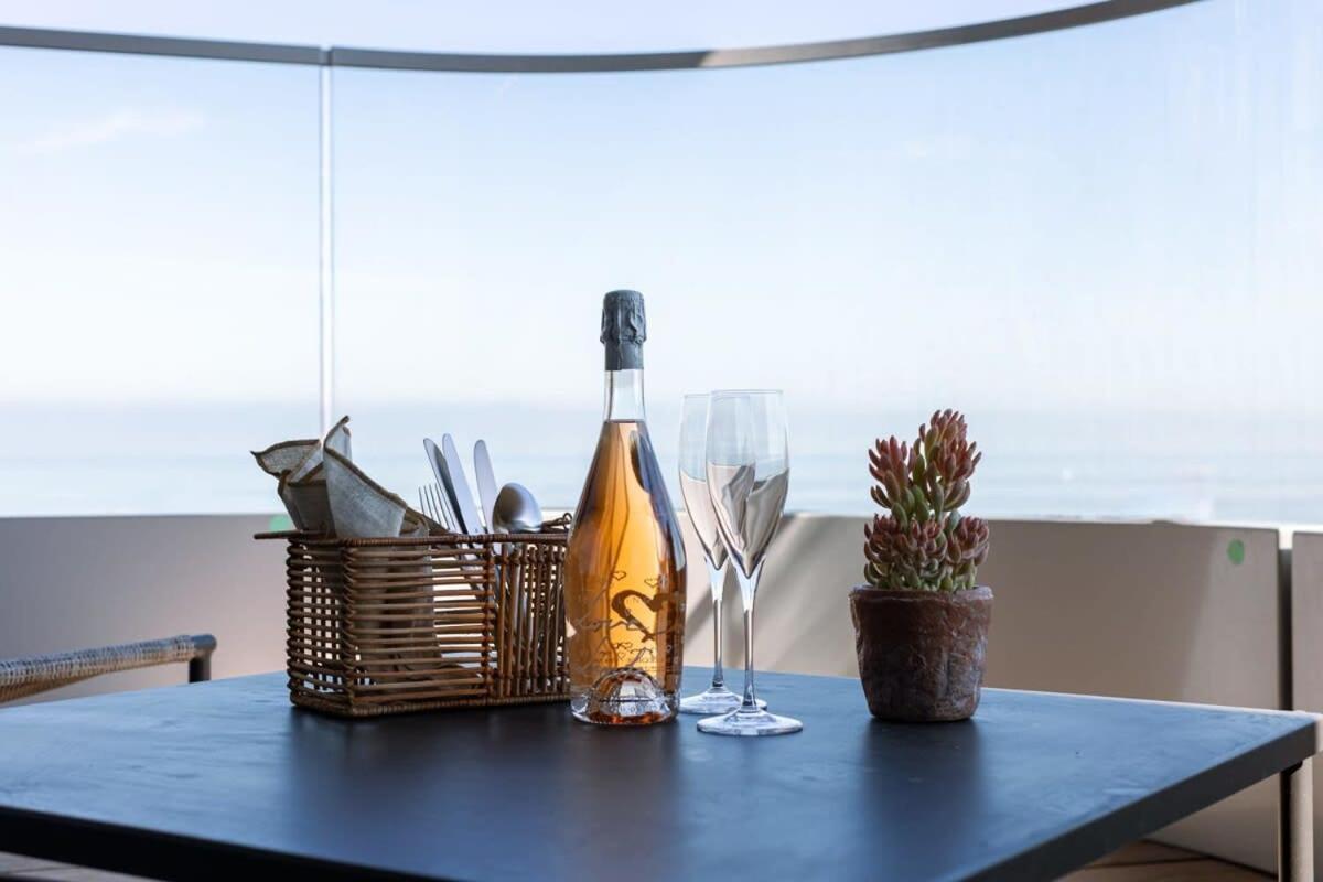 Huswell - Stunning Apartment With Breathtaking Views Oostende Bagian luar foto